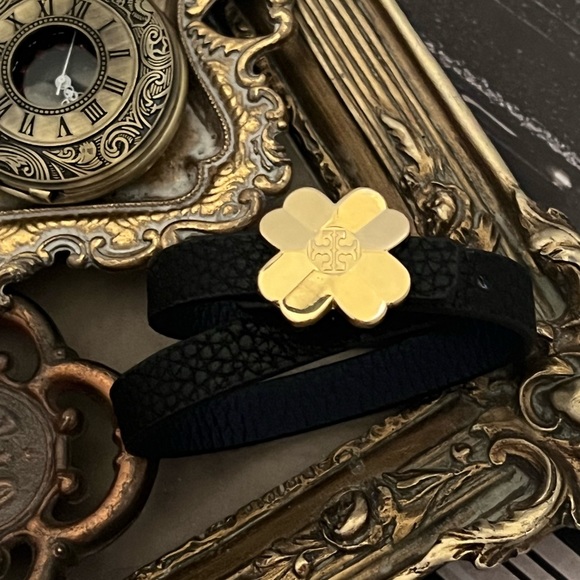 St. Patrick’s Day Shamrock Shawn Gold Clover Leather Wrap Bracelet - Picture 5 of 5